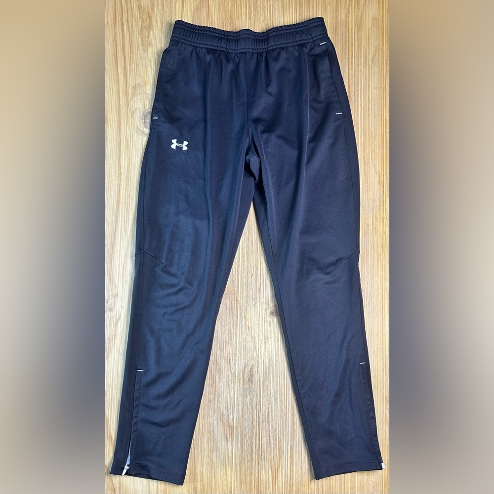Under Armour Black Athletic Pants - size Youth L